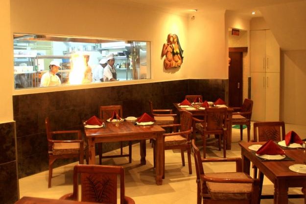 First floor queens of india restaurant, indian food restaurant, queens indian cuisine, cuisine indian food